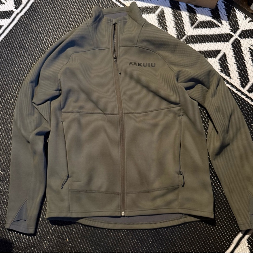 KUIU Men's Olive Jacket an Verde 240 Peloton Full Zip Jacket